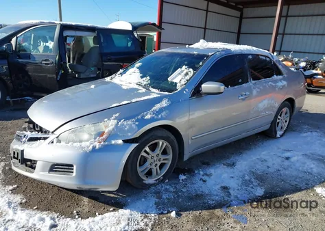 2007 Honda Accord 2.4 Se from USA, damaged, VIN JHMCM56317C020085